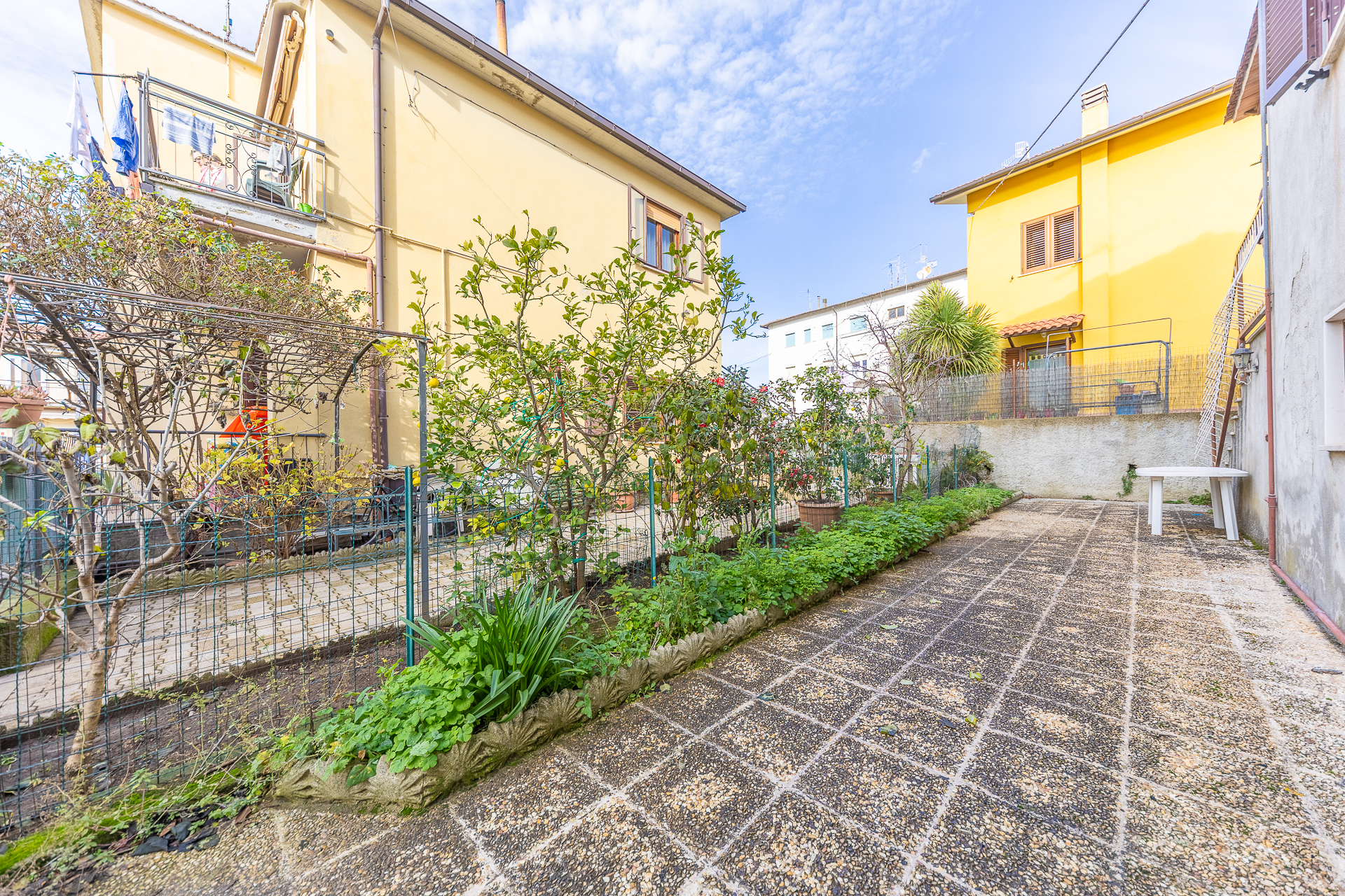 Grande Trilocale con Giardino al Lago di Bolsena